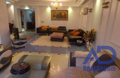 Apartment - 2 Bedrooms - 2 Bathrooms for sale in Dr Al Batrawy St. - 1st Zone - Nasr City - Cairo