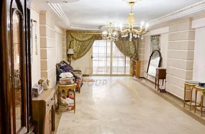 شقة - 3 غرف نوم - 3 حمامات للبيع في شارع زكي رجب - سموحة - حي شرق - الاسكندرية