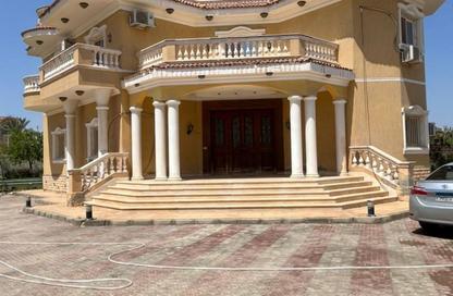 فيلا - 4 غرف نوم - 4 حمامات للبيع في الريف الاووبي - طريق مصر اسكندرية الصحراوي - مدينة 6 أكتوبر - الجيزة