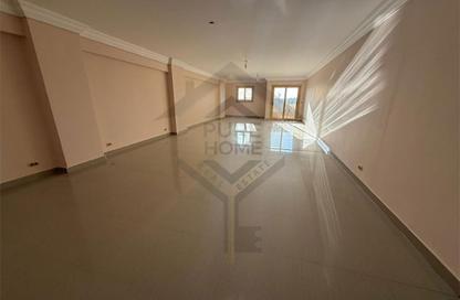 Apartment - 3 Bedrooms - 2 Bathrooms for sale in Kafr Abdo St. - Kafr Abdo - Roushdy - Hay Sharq - Alexandria