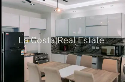 شاليه - 3 غرف نوم - 2 حمامات للبيع في ماونتن فيو راس الحكمة - راس الحكمة - الساحل الشمالي