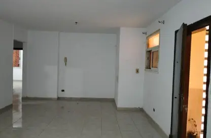Apartment - 2 Bedrooms - 1 Bathroom for rent in Al Rehab - New Cairo City - Cairo