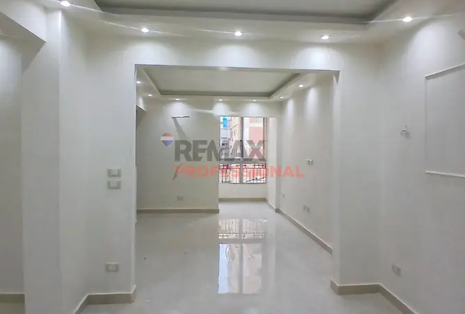 97724011 - Property Image 2