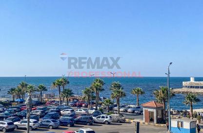 Apartment - 2 Bedrooms - 1 Bathroom for rent in Al Geish Road - Glim - Hay Sharq - Alexandria