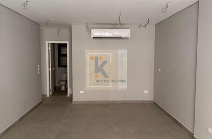 شقة - 3 - 3 للبيع في فيلدج ويست - كمبوندات الشيخ زايد - الشيخ زايد - الجيزة
