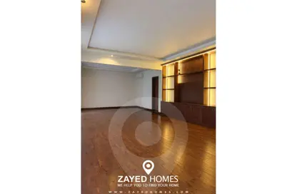 Apartment - 3 Bedrooms - 3 Bathrooms for sale in The Courtyards - Sheikh Zayed Compounds - Sheikh Zayed City - Giza