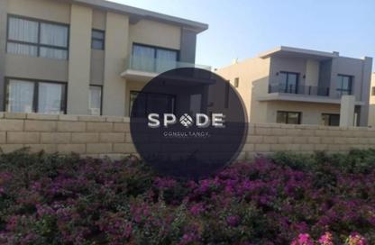 Villa - 5 Bedrooms - 4 Bathrooms for sale in Swan Lake Residence - 5th Settlement Compounds - The 5th Settlement - New Cairo City - Cairo