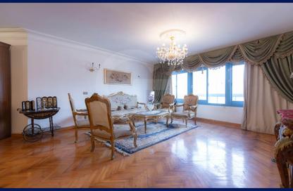 Apartment - 3 Bedrooms - 3 Bathrooms for sale in Ibrahim Al Halaby St. - Glim - Hay Sharq - Alexandria