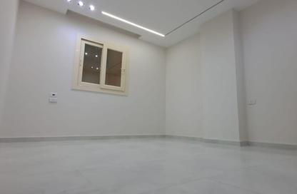 شقة - 2 غرف نوم - 1 حمام للبيع في البوابة الرابعة - مينا - حدائق الاهرام - الجيزة