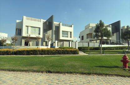 Twin House - 5 Bedrooms - 4 Bathrooms for sale in Garden Residence - Hyde Park - New Cairo City - Cairo