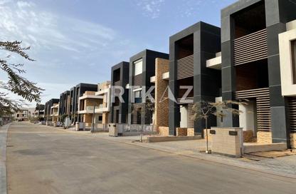 Townhouse - 4 - 4 for sale in Midtown Sky - New Capital Compounds - New Capital City - Cairo