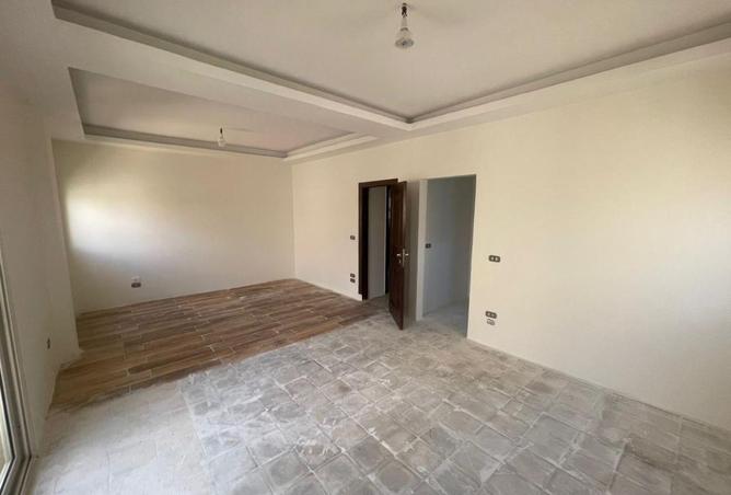 8715212 - Property Image 2