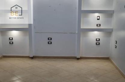 Apartment - 4 Bedrooms - 2 Bathrooms for rent in Al Narges - New Cairo City - Cairo