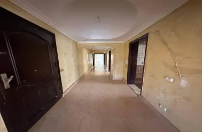 Apartment - 3 Bedrooms - 2 Bathrooms for sale in Area B - Ganoob El Acadimia - New Cairo City - Cairo