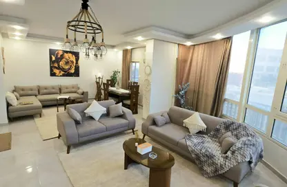 شقة - 3 غرف نوم - 2 حمامات للبيع في الحي السابع - الشيخ زايد - الجيزة