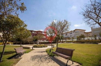 Apartment - 3 - 3 for sale in Greens - Hyde Park - New Cairo City - Cairo