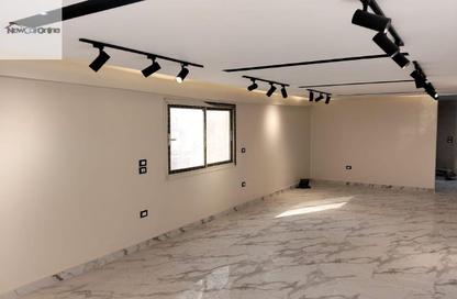 Apartment - 3 - 2 for sale in Abou Bakr Al Sedeek St. - El Mahkama Square - Heliopolis - Masr El Gedida - Cairo