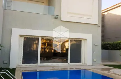 فيلا - 4 غرف نوم - 3 حمامات للايجار في ليك فيو - كمبوندات التجمع الخامس - التجمع الخامس - مدينة القاهرة الجديدة - القاهرة