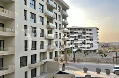 شقة - 3 غرف نوم - 4 حمامات للبيع في كمبوند البروج - كمبوندات الشروق - مدينة الشروق - القاهرة