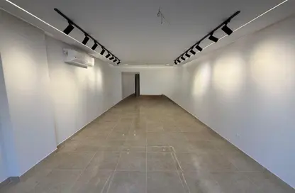 شقة - 3 غرف نوم - 3 حمامات للايجار في مون ريزيدنس - فيفث سكوير - التجمع الخامس - مدينة القاهرة الجديدة - القاهرة