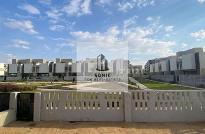 Townhouse - 3 Bedrooms - 3 Bathrooms for sale in Al Burouj Compound - El Shorouk Compounds - Shorouk City - Cairo Townhouse - 3 Bedrooms - 3 Bathrooms for sale in Al Burouj Compound - El Shorouk Compounds - Shorouk City - Cairo