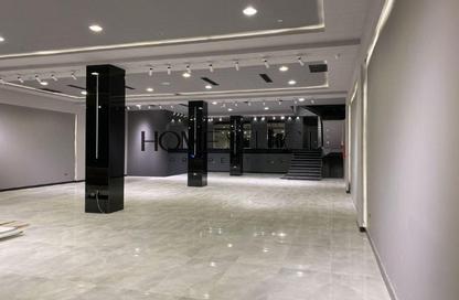 Show Room - Studio - 2 Bathrooms for rent in City Walk Strip - Waslet Dahshur Road - Sheikh Zayed City - Giza
