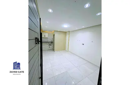 شقة - 6 غرف نوم - 6 حمامات للبيع في الحي الاول - مدينة 6 أكتوبر - الجيزة