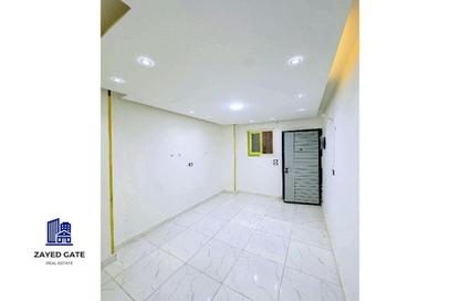 Apartment - 6 Bedrooms - 6 Bathrooms for sale in 1st District - 6 October City - Giza