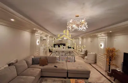 شقة - 3 غرف نوم - 3 حمامات للبيع في شارع عبد العزيز فهمي - ميدان هليوبوليس - النزهة - القاهرة