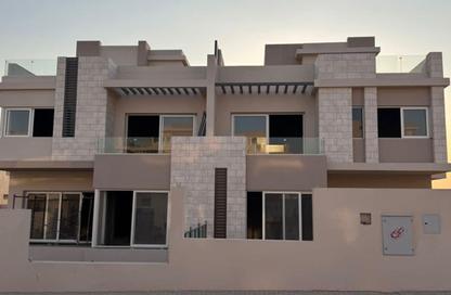 Townhouse - 4 - 3 for sale in Tawny Hyde Park - 6 October Compounds - 6 October City - Giza
