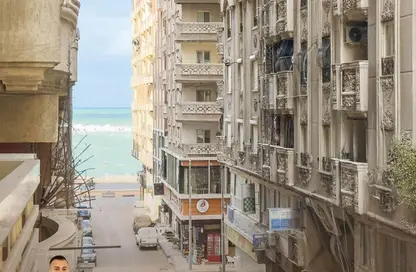 Apartment - 3 Bedrooms - 1 Bathroom for sale in Sidi Beshr Mosque St. - Sidi Beshr - Hay Awal El Montazah - Alexandria