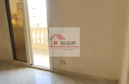شقة - 3 غرف نوم - 2 حمامات للبيع في شارع شهاب - المهندسين - الجيزة
