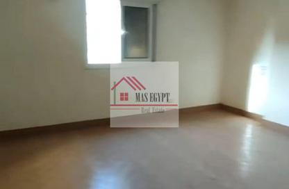 شقة - 3 غرف نوم - 2 حمامات للبيع في شارع شهاب - المهندسين - الجيزة