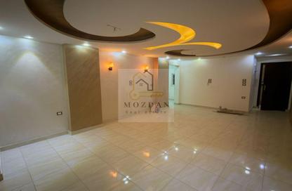 Apartment - 2 Bedrooms - 1 Bathroom for rent in 10th Sector - Zahraa El Maadi - Hay El Maadi - Cairo