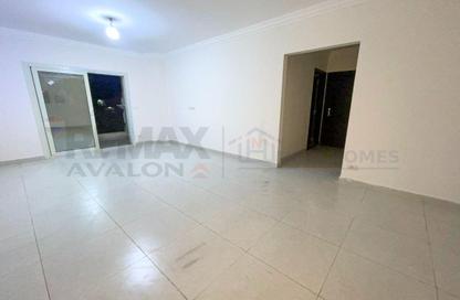 شقة - 2 غرف نوم - 2 حمامات للايجار في صوارى - كمبوندات الاسكندرية - الاسكندرية