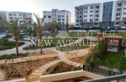 Apartment - 2 Bedrooms - 3 Bathrooms for sale in Hyde Park Central - The 6th Settlement - New Cairo City - Cairo