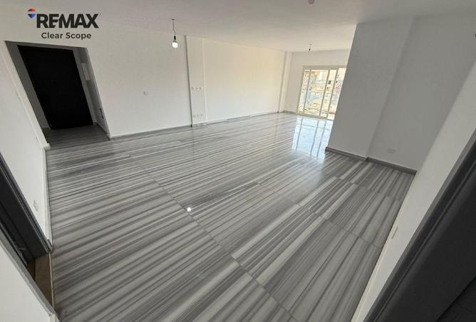 102904047 - Property Image 3
