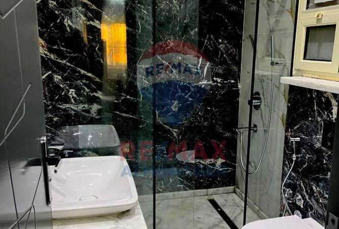 8524105 - Property Image 2