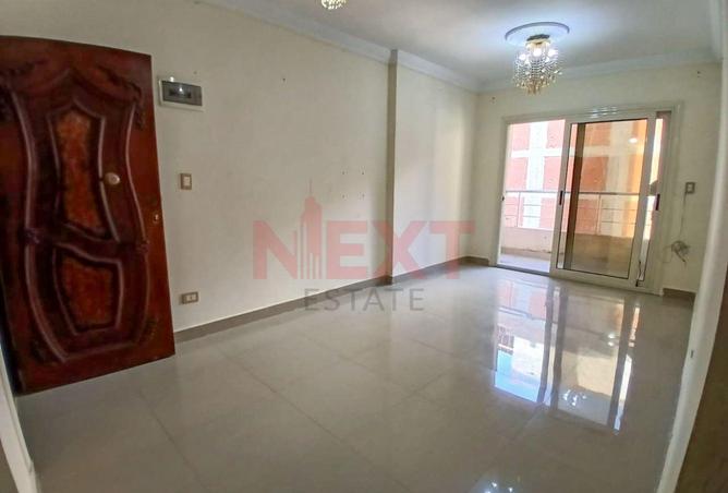 8401875 - Property Image 3