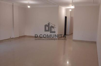 Apartment - 3 Bedrooms - 2 Bathrooms for sale in Street 70 - District 1 - The 5th Settlement - New Cairo City - Cairo