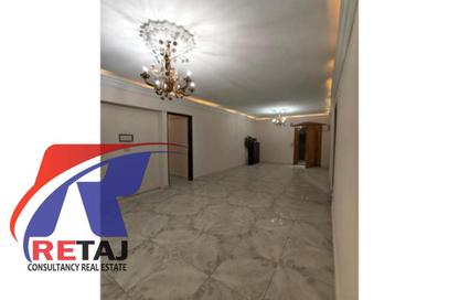 Apartment - 3 Bedrooms - 1 Bathroom for rent in Abdallah Ibn Al Taher St. - 6th Zone - Nasr City - Cairo
