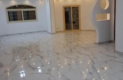 Apartment - 3 Bedrooms - 3 Bathrooms for rent in El Narges Buildings - Al Narges - New Cairo City - Cairo