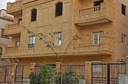 Apartment - 2 Bedrooms - 2 Bathrooms for sale in North Lotus - El Lotus - New Cairo City - Cairo