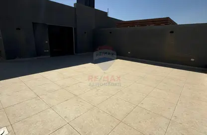 منزل مزدوج - 3 غرف نوم - 3 حمامات للايجار في باتيو الزهراء - كمبوندات الشيخ زايد - الشيخ زايد - الجيزة