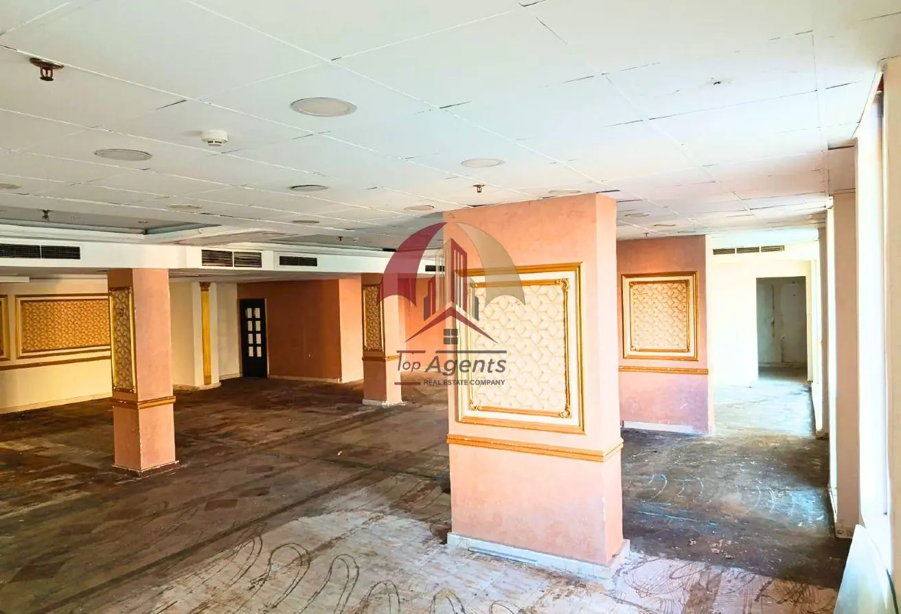 98005348 - Property Main Image