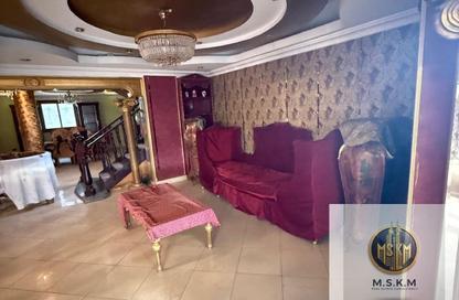 Duplex - 3 Bedrooms - 2 Bathrooms for rent in Al Kasr Al Ainy St. - Abdeen - Cairo