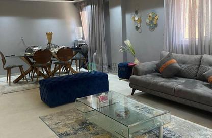 Apartment - 3 Bedrooms - 2 Bathrooms for sale in Doctor Yassin Abdel Ghaffar St. - Area C - Ganoob El Acadimia - New Cairo City - Cairo