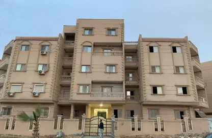 شقة - 3 غرف نوم - 2 حمامات للبيع في المجاورة الاولي - المنطقة السابعة - مدينة الشروق - القاهرة