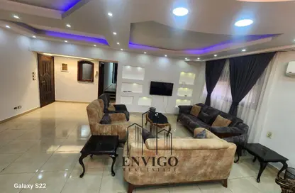 Apartment - 4 Bedrooms - 2 Bathrooms for sale in Abdelhakim Al Refaey St. - 8th Zone - Nasr City - Cairo