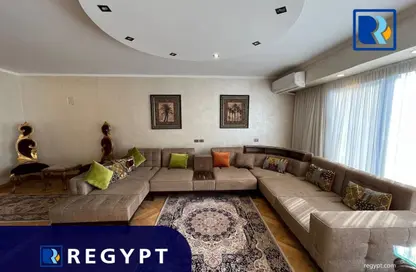 شقة - 3 غرف نوم - 3 حمامات للايجار في شارع الجزيره - الزمالك - القاهرة